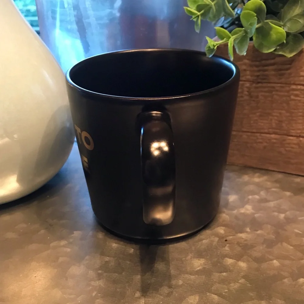Williams Sonoma Feed 6 Coffee Mug